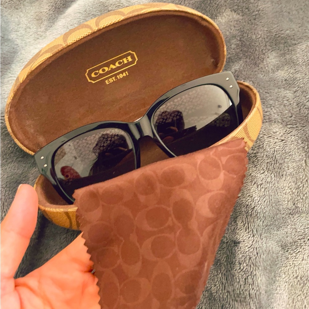 Like new COACH sunglasses